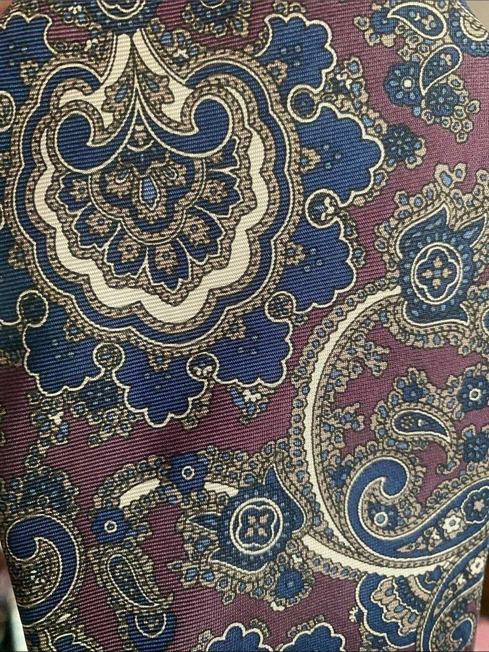 Oscar de la rent 100% silk Men's Paisley Silk Tie in deep berry Blue and Brown